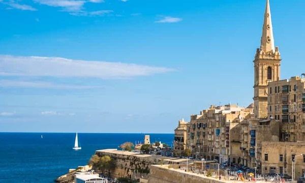 Destinations, vols et billets d’avion pas chers Grenoble Alpes Isère (GNB) - Malte International (MLA) | A vol d'oiseau.fr