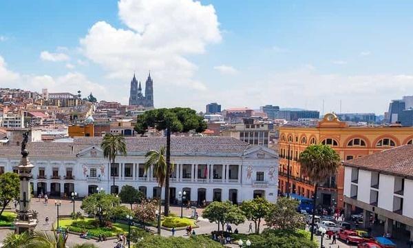 Destinations, vols et billets d’avion pas chers Clermont-Ferrand Auvergne (CFE) - Quito Mariscal Sucre - Tababela (UIO) | A vol d'oiseau.fr