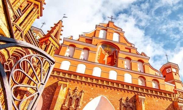 Destinations, vols et billets d’avion pas chers au départ de Clermont-Ferrand (CFE) vers la Lituanie | A vol d'oiseau.fr