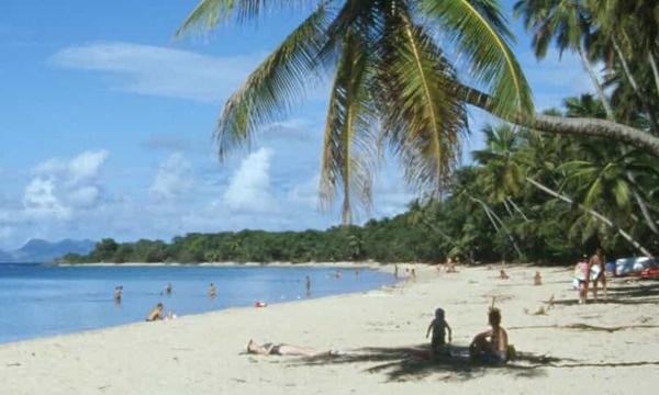 Destinations, vols et billets d’avion pas chers Chambéry Savoie Mont Blanc (CMF) - Fort-de-France Aimé Césaire (FDF) | A vol d'oiseau.fr