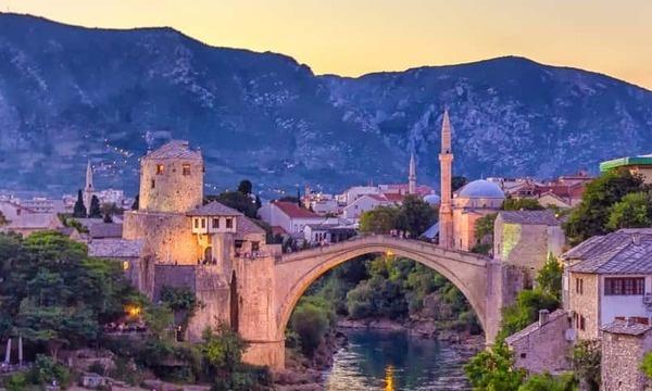 Destinations, vols et billets d’avion pas chers au départ d'Ajaccio (AJA) vers la Bosnie-Herzégovine | A vol d'oiseau.fr