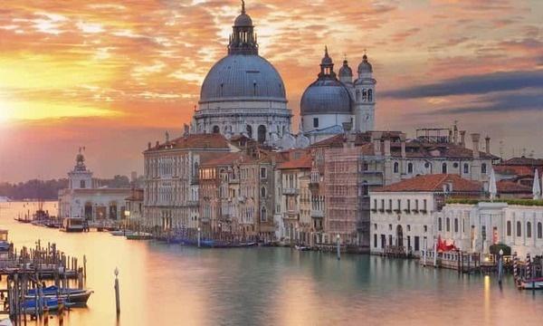 Destinations, vols et billets d’avion pas chers Ajaccio Napoléon Bonaparte (AJA) - Venise Marco Polo (VCE) | A vol d'oiseau.fr