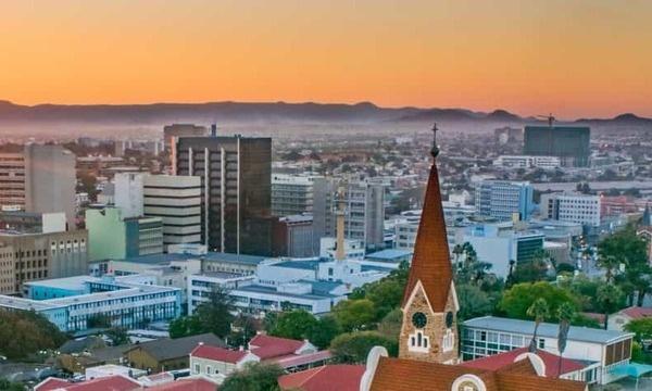 Destinations, vols et billets d’avion pas chers Figari Sud Corse (FSC) - Windhoek Hosea Kutako (WDH) | A vol d'oiseau.fr