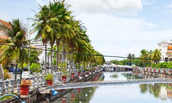 Destinations, vols et billets d’avion pas chers Bastia Poretta (BIA) - Jakarta Soekarno Hatta (CGK) | A vol d'oiseau.fr