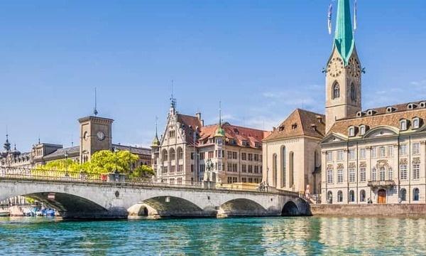 Destinations, vols et billets d’avion pas chers Bastia Poretta (BIA) - Zurich International (ZRH) | A vol d'oiseau.fr