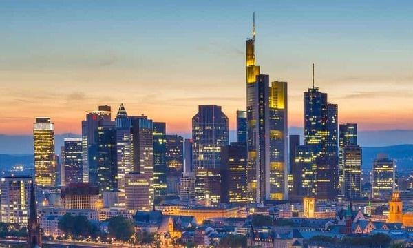 Destinations, vols et billets d’avion pas chers Paris Orly (ORY) - Francfort-sur-le-Main (FRA) | A vol d'oiseau.fr