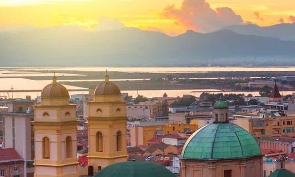 Destinations, vols et billets d’avion pas chers Paris Orly (ORY) - Cagliari Elmas (CAG) | A vol d'oiseau.fr