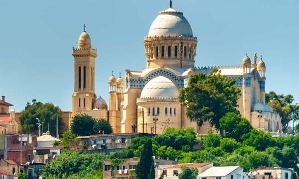 Destinations, vols et billets d’avion pas chers Caen Carpiquet (CFR) - Alger Houari Boumédiène (ALG) | A vol d'oiseau.fr