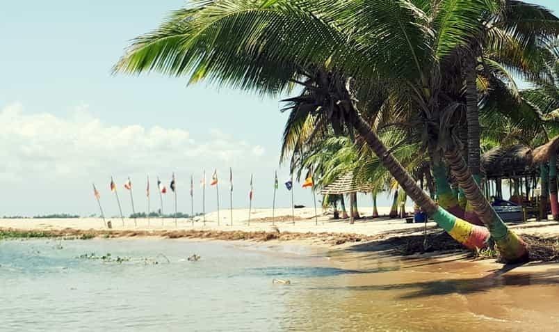 Destinations, vols et billets d’avion pas chers au départ de Bergerac (EGC) vers le Ghana | A vol d'oiseau.fr