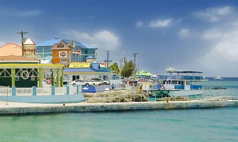 Destinations, vols et billets d’avion pas chers au départ de Bergerac (EGC) vers les Îles Caïmans | A vol d'oiseau.fr