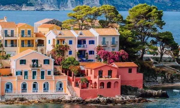 Destinations, vols et billets d’avion pas chers au départ de Bergerac (EGC) vers la Grèce | A vol d'oiseau.fr
