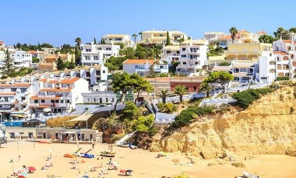 Destinations, vols et billets d’avion pas chers au départ de Bergerac (EGC) vers le Portugal | A vol d'oiseau.fr