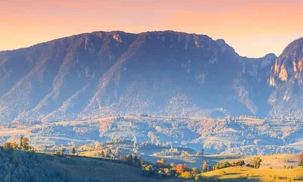 Destinations, vols et billets d’avion pas chers au départ de Bergerac (EGC) vers la Roumanie | A vol d'oiseau.fr
