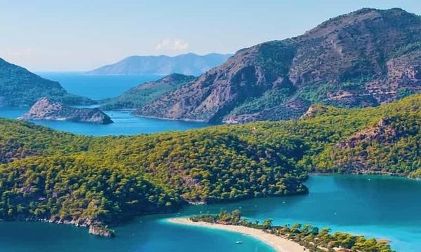 Destinations, vols et billets d’avion pas chers au départ de Bergerac (EGC) vers la Turquie | A vol d'oiseau.fr