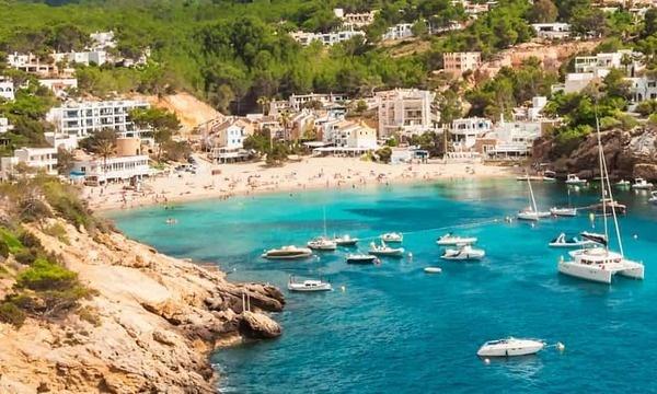 Destinations, vols et billets d’avion pas chers Bordeaux Mérignac (BOD) - Ibiza Eivissa (IBZ) | A vol d'oiseau.fr