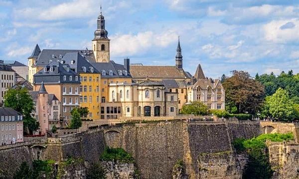Destinations, vols et billets d’avion pas chers Bordeaux Mérignac (BOD) - Luxembourg Findel (LUX) | A vol d'oiseau.fr