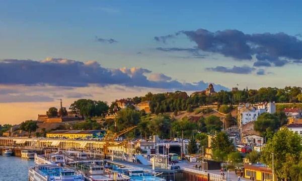 Destinations, vols et billets d’avion pas chers Bordeaux Mérignac (BOD) - Belgrade Nikola Tesla (BEG) | A vol d'oiseau.fr