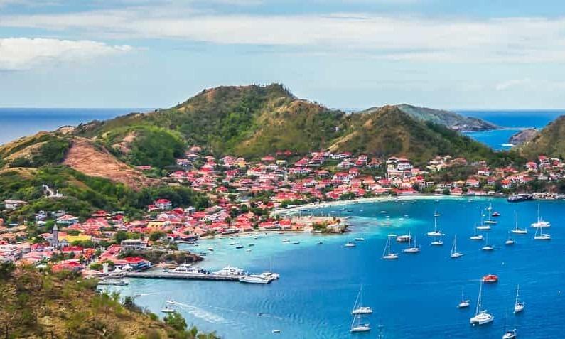 Destinations, vols et billets d’avion pas chers au départ de Biarritz (BIQ) vers la Guadeloupe | A vol d'oiseau.fr
