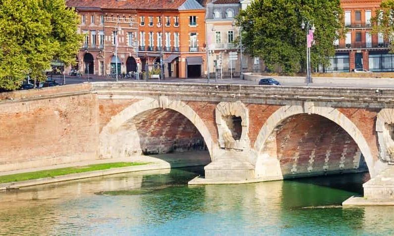 Destinations, vols et billets d’avion pas chers Biarritz Pays Basque (BIQ) - Toulouse Blagnac (TLS) | A vol d'oiseau.fr