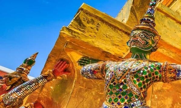 Destinations, vols et billets d’avion pas chers Pau Pyrénées (PUF) - Bangkok Suvarnabhumi (BKK) | A vol d'oiseau.fr