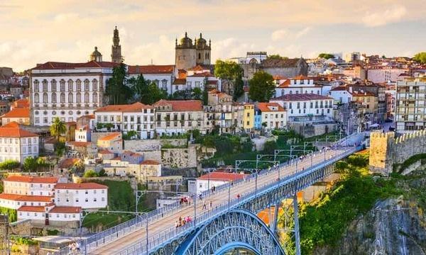 Destinations, vols et billets d’avion pas chers Toulouse Blagnac (TLS) - Porto Francisco Sá Carneiro (OPO) | A vol d'oiseau.fr