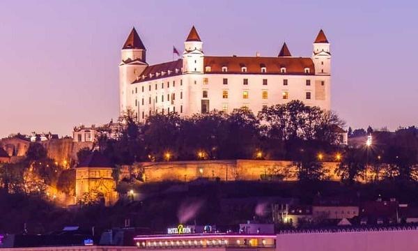 Destinations, vols et billets d’avion pas chers Perpignan Sud de France (PGF) - Bratislava M. R. Štefánik (BTS) | A vol d'oiseau.fr