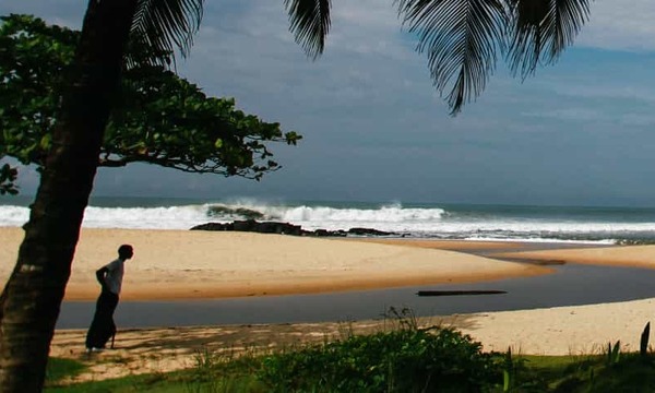 Destinations, vols et billets d’avion pas chers Nice Côte d'Azur (NCE) - Monrovia Roberts (ROB) | A vol d'oiseau.fr