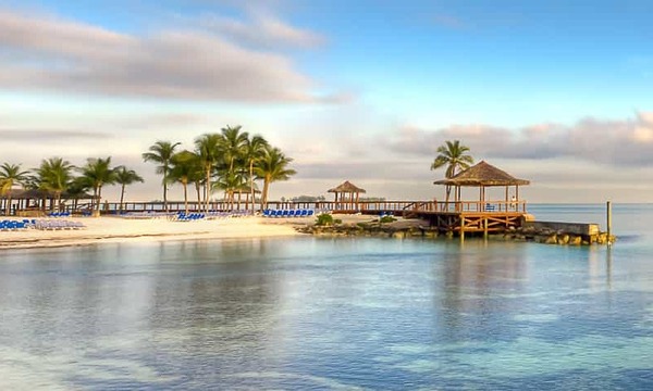 Destinations, vols et billets d’avion pas chers Nice Côte d'Azur (NCE) - Nassau Lynden Pindling (NAS) | A vol d'oiseau.fr