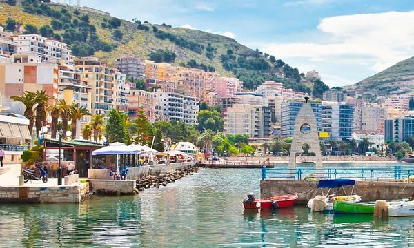 Destinations, vols et billets d’avion pas chers au départ de Marseille (MRS) vers l'Albanie | A vol d'oiseau.fr