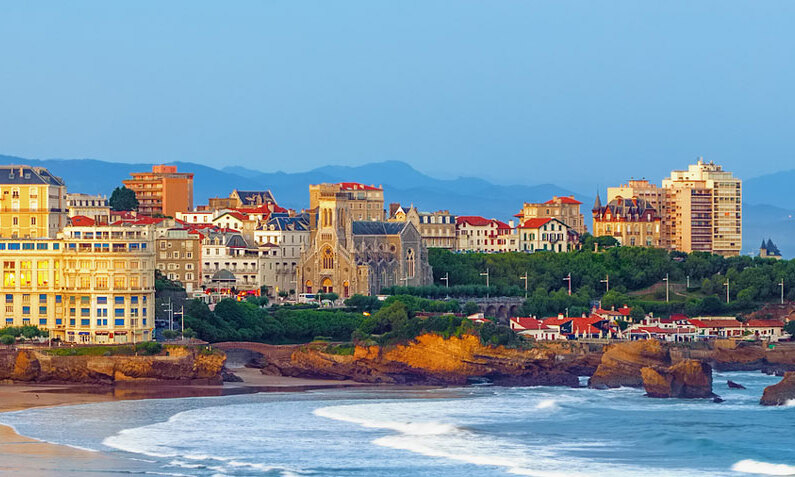 Destinations, vols et billets d’avion pas chers Marseille Provence (MRS) - Biarritz Pays Basque (BIQ) | A vol d'oiseau.fr