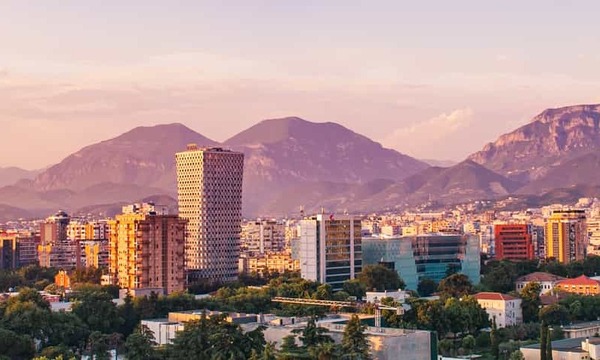 Destinations, vols et billets d’avion pas chers Toulon Hyères (TLN) - Tirana International (TIA) | A vol d'oiseau.fr
